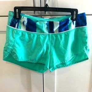 EUC lululemon 3 inch shorty shorts.